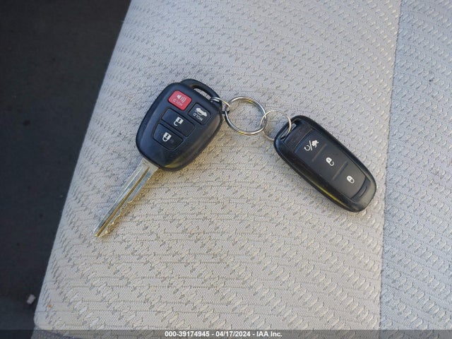 Toyota CAMRY LE 2016 4T1BF1FK2GU518602 Image 11