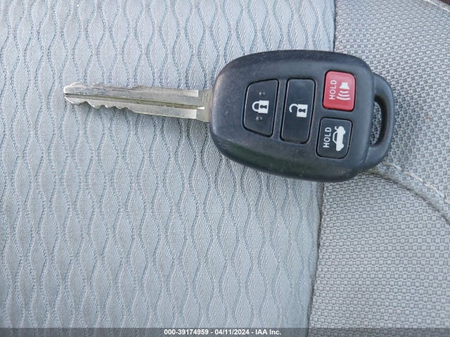 Toyota Corolla Le Plus 2016 2T1BURHE4GC485776 Image 11