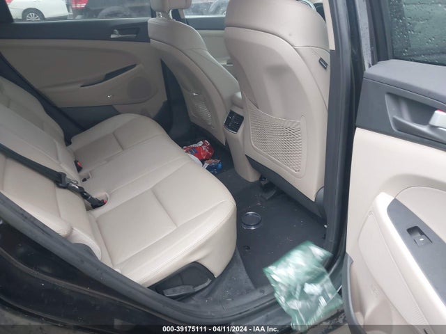 Hyundai Tucson Se Plus 2017 KM8J33A47HU444703 Image 8