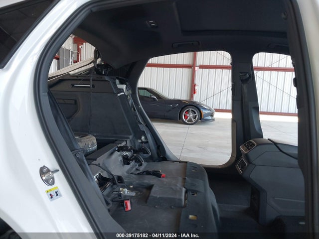 2022 AUDI E-TRON S SPORTBACK WA13CBGE2NB025019 Photo 7