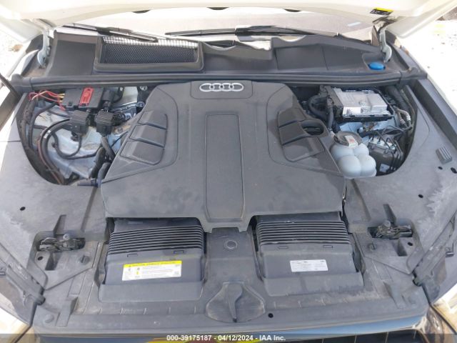 WA1VAAF75KD013197 Audi Q7 55 Premium
