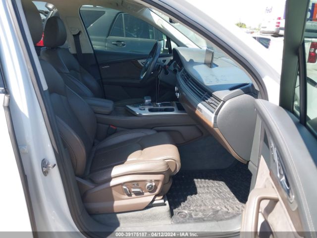 WA1VAAF75KD013197 Audi Q7 55 Premium