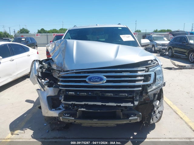 1FMJK1HT6JEA18876 Ford Expedition Max Xlt