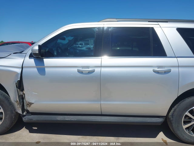 1FMJK1HT6JEA18876 Ford Expedition Max Xlt