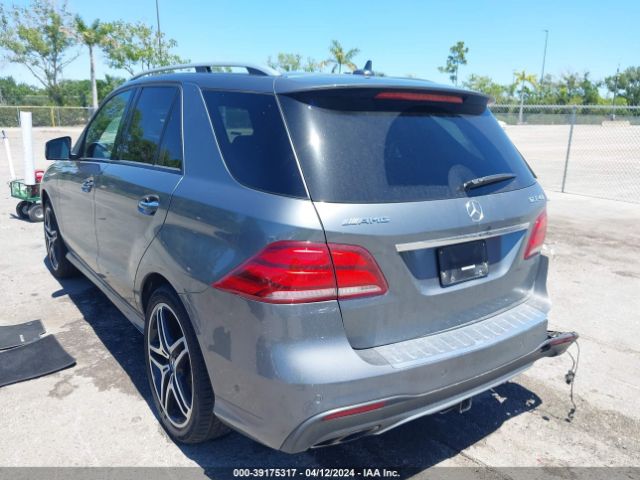 2017 MERCEDES-BENZ AMG GLE 43 4JGDA6EB4HA992334 Photo 2