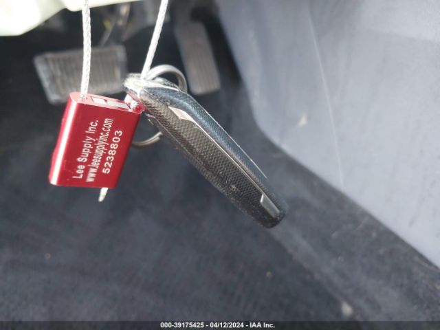 KNDCB3LCXK5242007 KIA NIRO LX