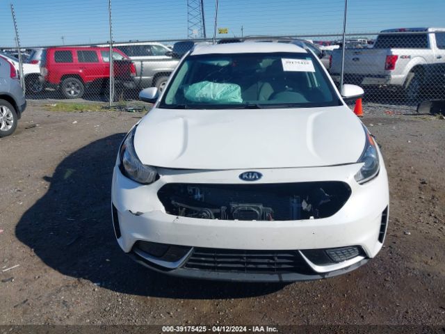 KNDCB3LCXK5242007 KIA NIRO LX
