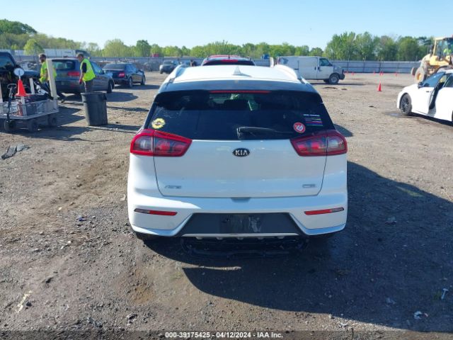 KNDCB3LCXK5242007 KIA NIRO LX