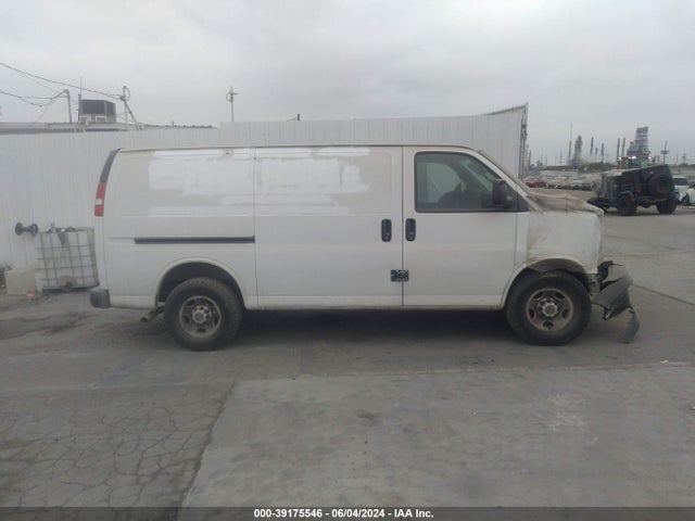 Chevrolet Express 2500 Work Van 2017 1GCWGAFF5H1210171 Image 13