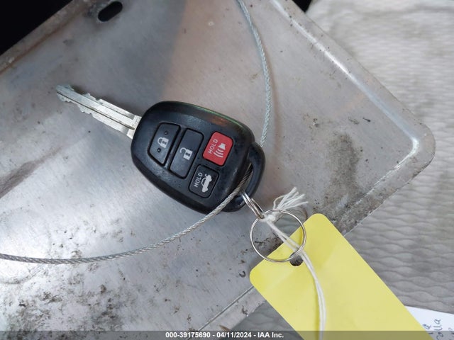 Toyota COROLLA LE 2015 5YFBURHE7FP326295 Image 11