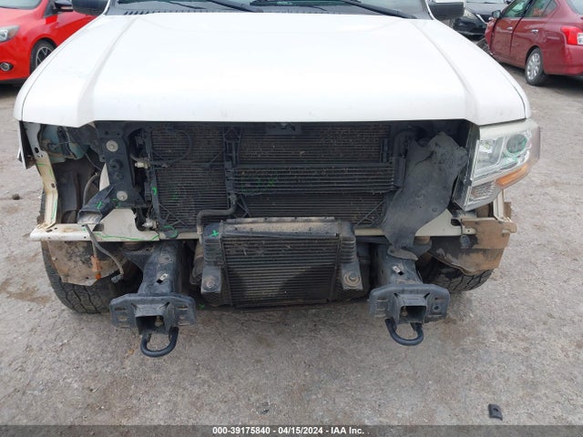 Ford Expedition Limited 2016 1FMJU2AT6GEF01335 Image 6