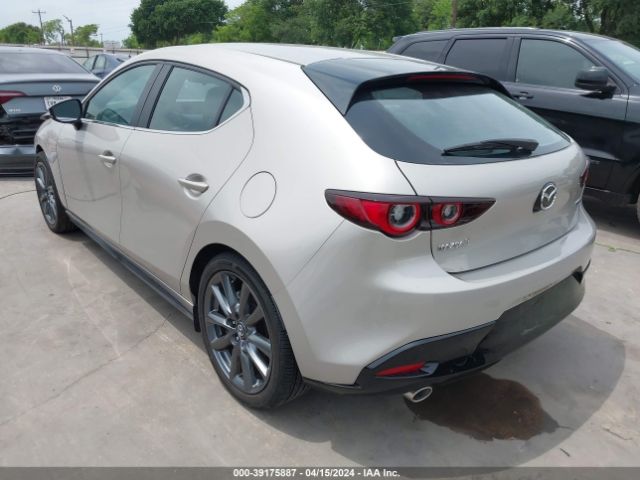JM1BPAKM2P1615549 Mazda Mazda3 2.5 S Select