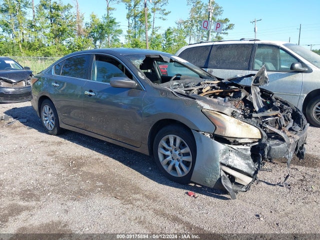 Nissan Altima 2.5 S 2014 1N4AL3AP5EN223305 главное изображение