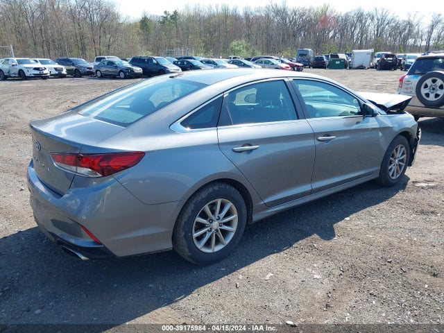 Hyundai SONATA SE 2018 5NPE24AF6JH611097 Image 4