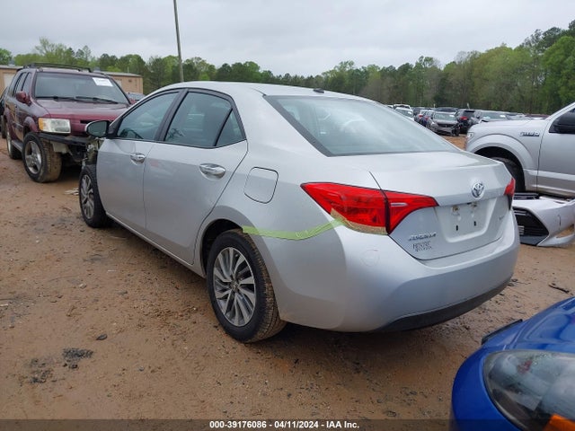 Toyota Corolla Xle 2018 5YFBURHE8JP825177 Image 3