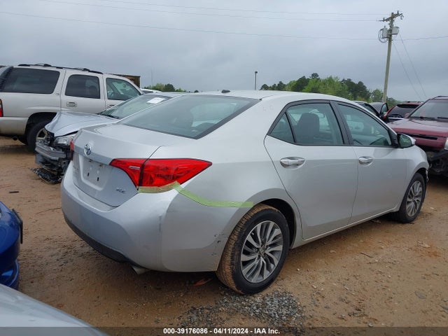 Toyota Corolla Xle 2018 5YFBURHE8JP825177 Image 4