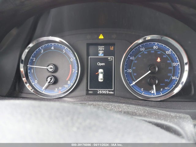 Toyota Corolla Xle 2018 5YFBURHE8JP825177 Image 7