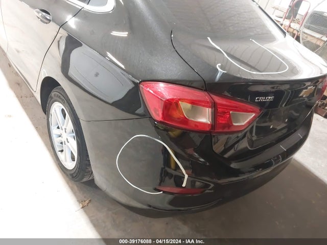 Chevrolet Cruze Lt Auto 2018 1G1BE5SM2J7235962 Image 15
