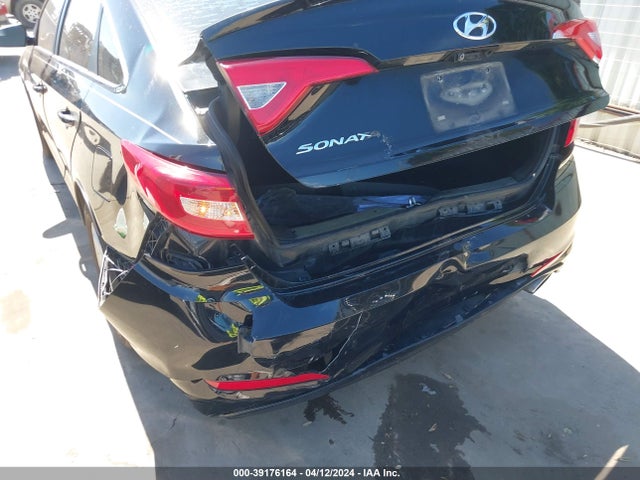 Hyundai SONATA SE 2015 5NPE24AF8FH185601 Image 18