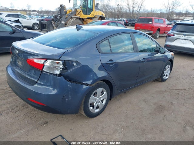 KIA FORTE LX 2015 KNAFX4A68F5332924 Image 4