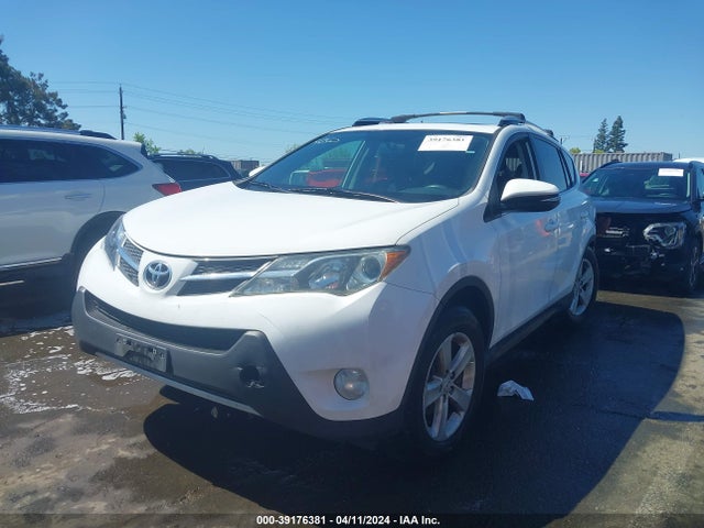 Toyota Rav4 Xle 2014 JTMWFREV1ED027306 Image 2