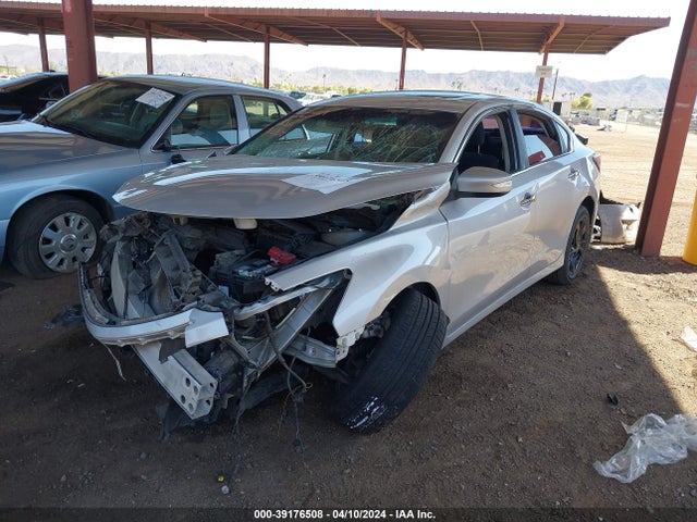 Nissan Altima 2.5 Sv 2015 1N4AL3AP9FC201658 Image 2