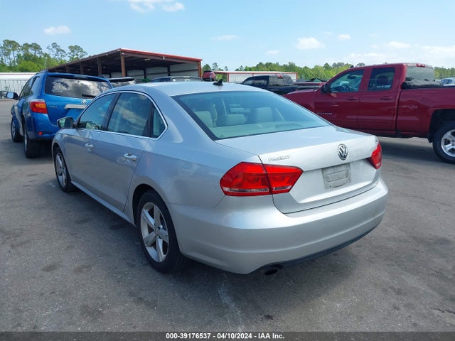 1VWAT7A32FC086932 Volkswagen Passat 1.8t Limited Edition