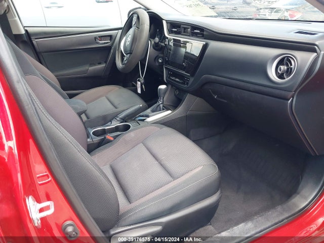 Toyota COROLLA LE 2018 5YFBURHE9JP844028 Image 5