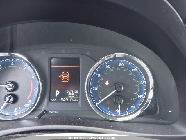 Toyota COROLLA LE 2018 5YFBURHE9JP844028 Image 7