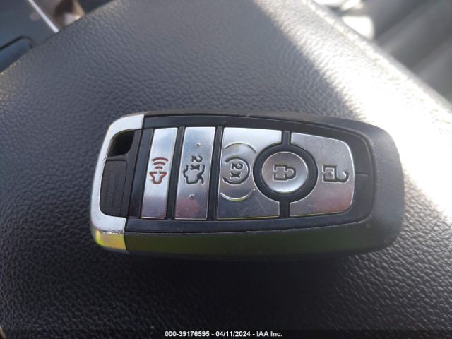 3FA6P0MUXKR110601 Ford Fusion Hybrid Sel