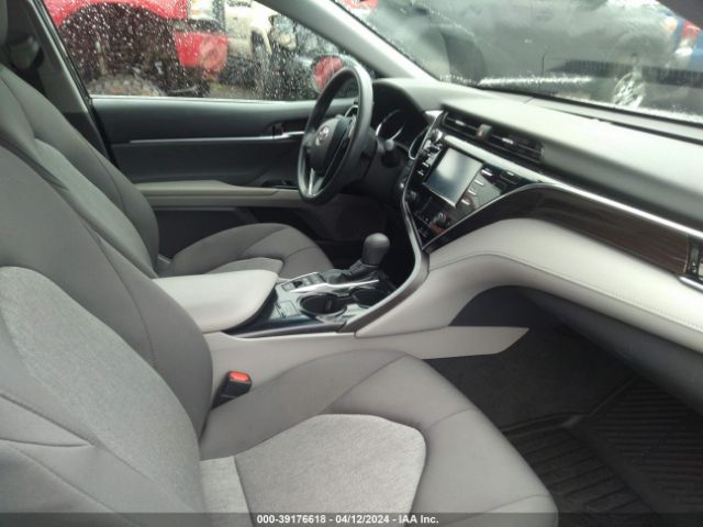 4T1B31HK1JU507412 Toyota Camry Hybrid Le
