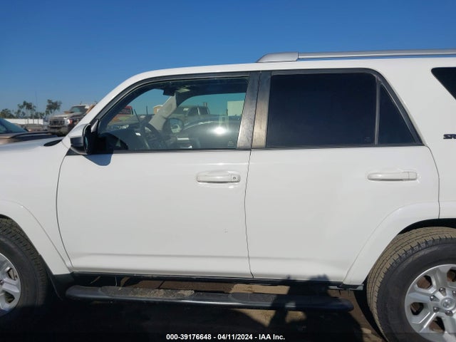 Toyota 4RUNNER SR5 2016 JTEZU5JR3G5128232 Image 14