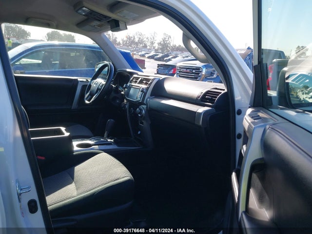 Toyota 4RUNNER SR5 2016 JTEZU5JR3G5128232 Image 5