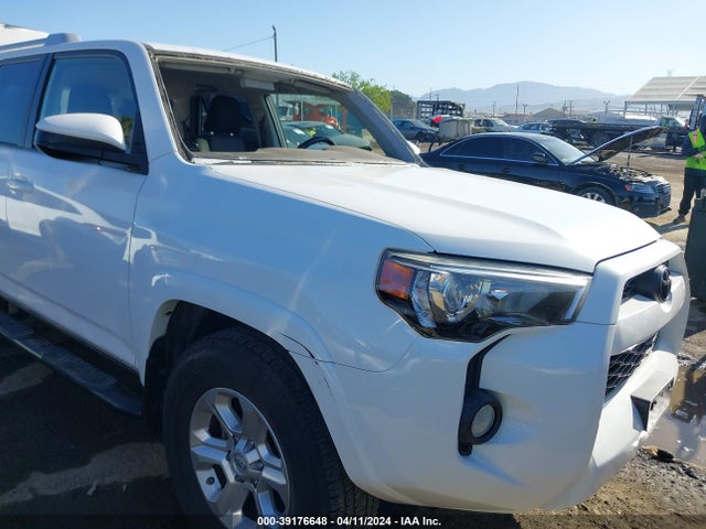 Toyota 4RUNNER SR5 2016 JTEZU5JR3G5128232 Image 6