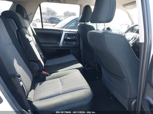 Toyota 4RUNNER SR5 2016 JTEZU5JR3G5128232 Image 8