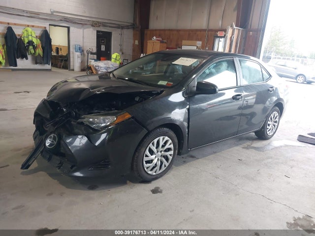 Toyota COROLLA LE 2017 2T1BURHE2HC753256 Image 2