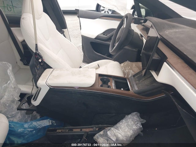 2023 TESLA MODEL X 7SAXCBE55PF385222 Photo 4