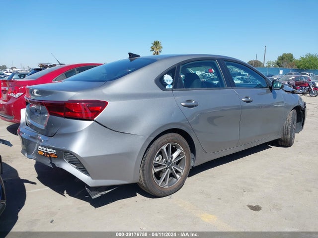 KIA Forte Lxs 2022 3KPF24AD2NE420483 Image 3