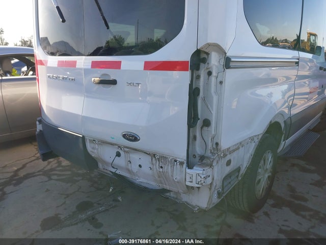 1FDZK1CM1JKA38327 Ford Transit-150 Xlt