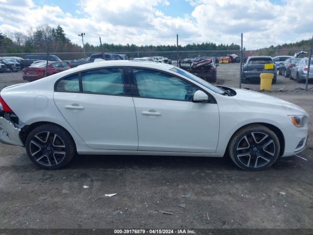 YV140MTL7J2457631 Volvo S60 T5 Dynamic