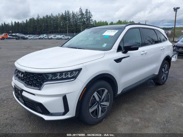 KIA SORENTO EX 2023 5XYRH4LF2PG215746 Image 2