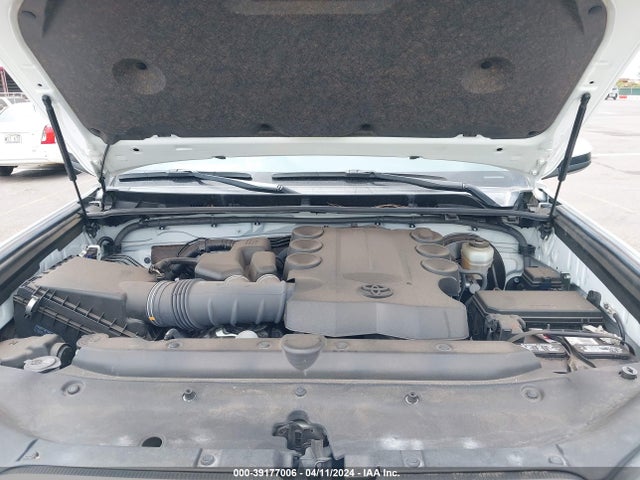 Toyota 4RUNNER SR5 2020 JTEZU5JR2L5215629 Image 10