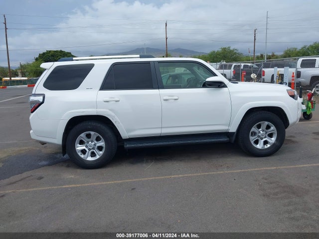 Toyota 4RUNNER SR5 2020 JTEZU5JR2L5215629 Image 13