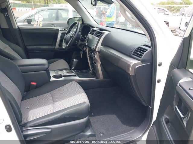 Toyota 4RUNNER SR5 2020 JTEZU5JR2L5215629 Image 5