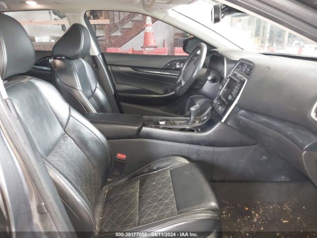 1N4AA6AV8KC377388 Nissan Maxima 3.5 Platinum