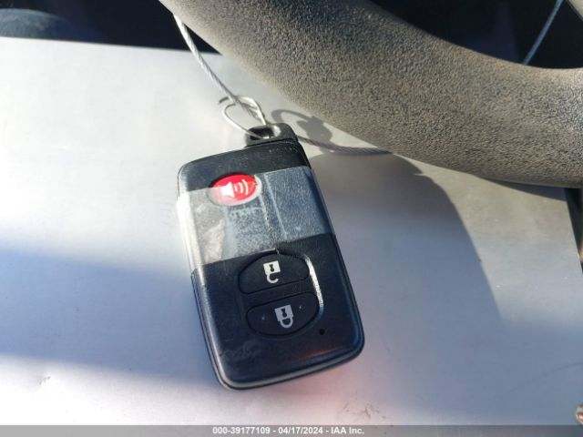 JTDKN3DU3F1895219 Toyota Prius Three