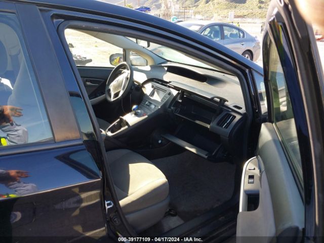 JTDKN3DU3F1895219 Toyota Prius Three