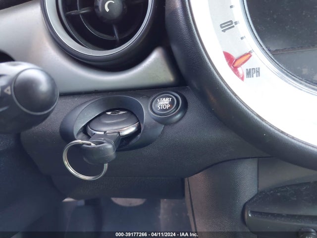 2013 MINI CONVERTIBLE WMWZN3C53DT568651 Photo 10