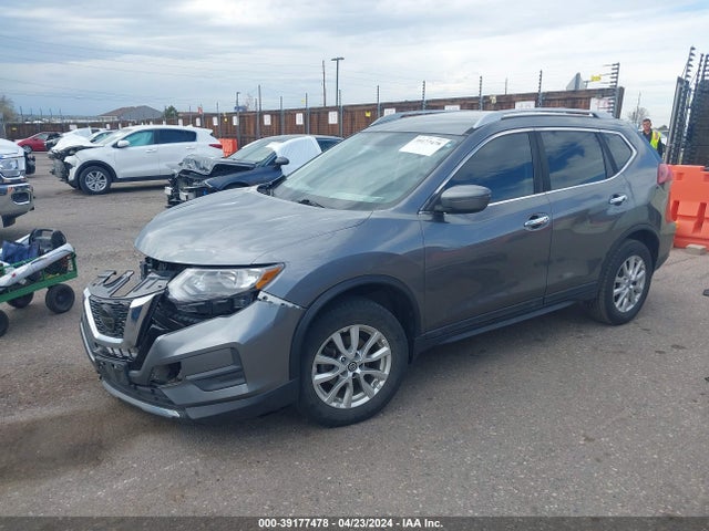 Nissan ROGUE SV 2018 5N1AT2MV2JC773724 Image 2