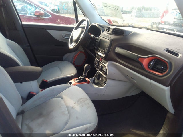 Jeep Renegade Latitude 2016 ZACCJBBT2GPE05486 Image 5